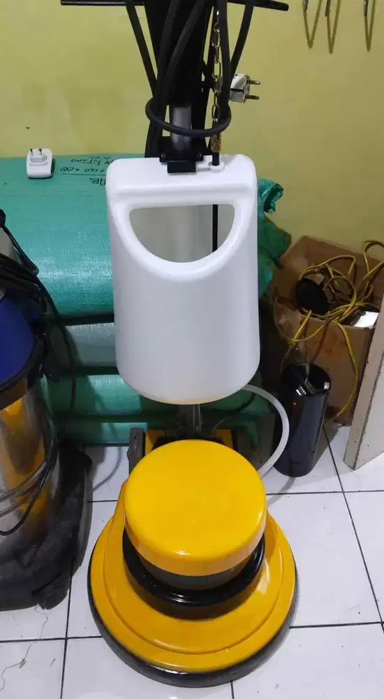 meain poles karpet dan lantai