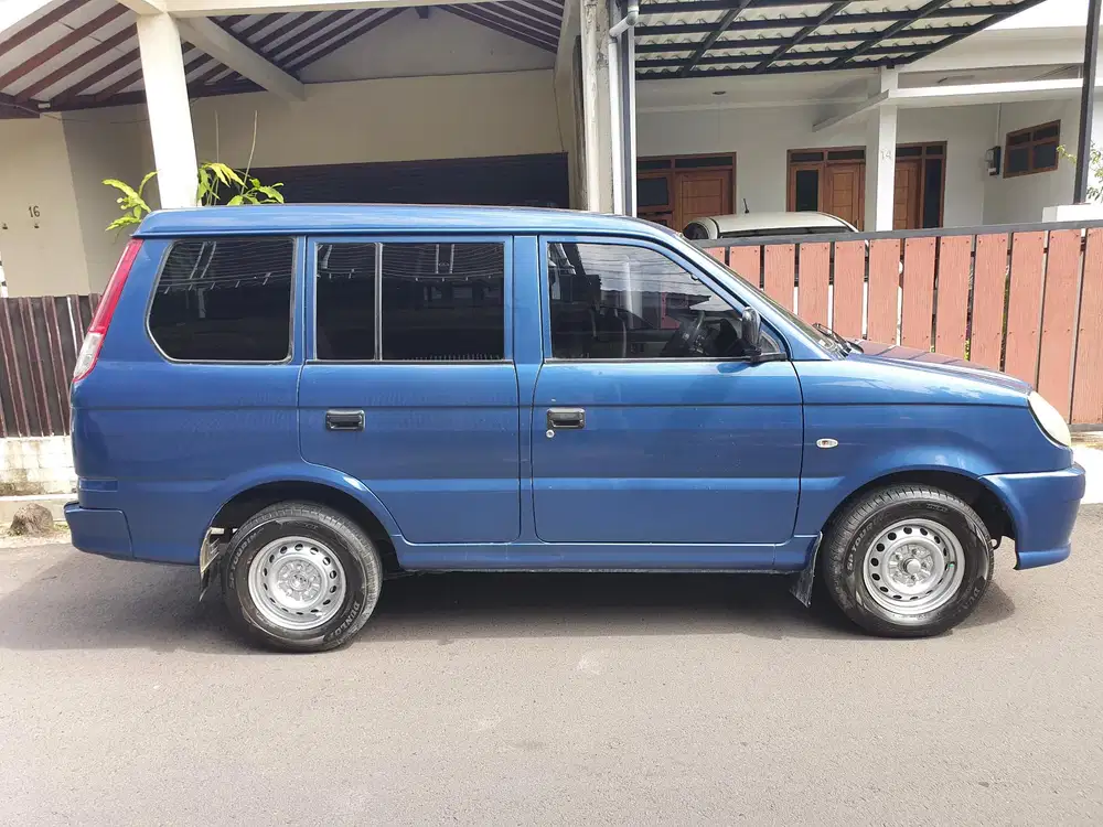 Mitsubishi Kuda 2005 Bensin