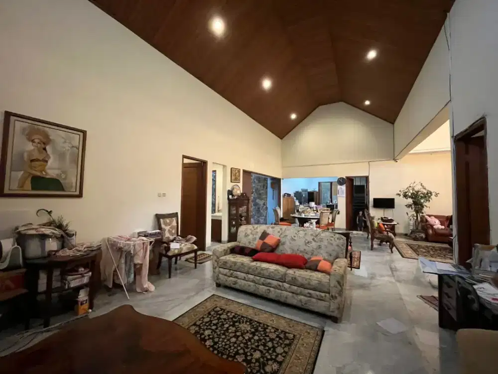 Rumah Luxury Luas di Lokasi Prime Area Dago