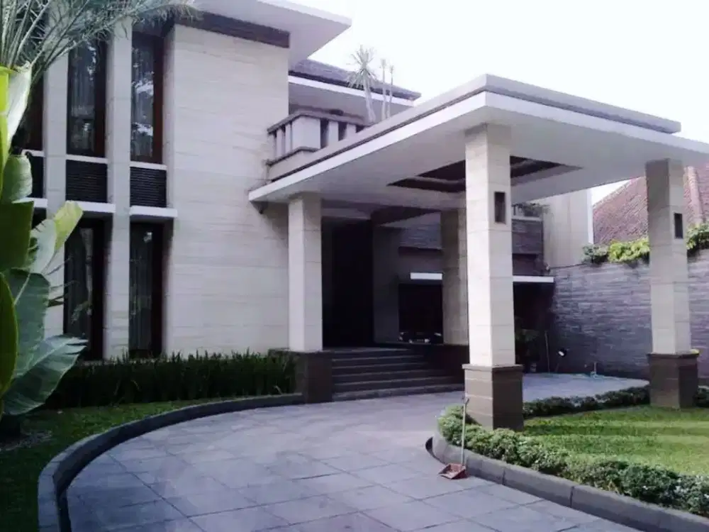 Rumah Mewah Area Cipaganti, Lokasi Strategis & Eksklusif