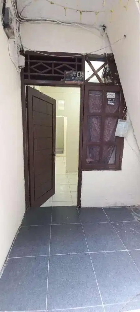Dijual 2 Rumah Kontrakan di Jakarta Pusat