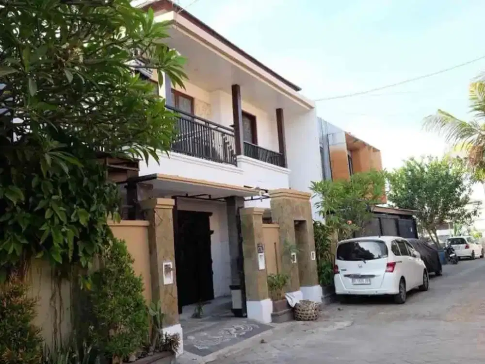 Rumah minimalis yang sangat nyaman terletak di kawasan elite Perumahan Sekar Tunjung