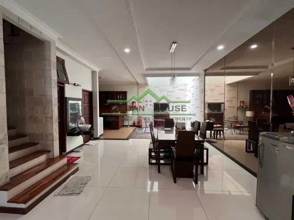 TAMAN PUTRI HIJAU JL. PUTRI HIJAU