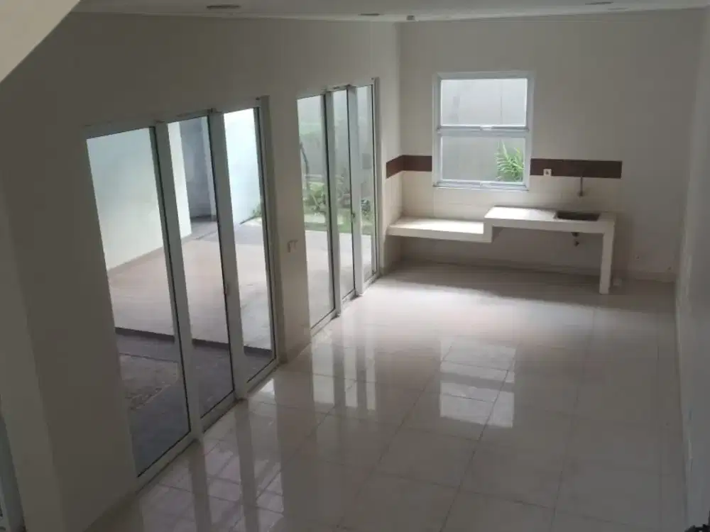 Rumah Langka Di Pinewood Banjar Wijaya Cipondoh Tangerang