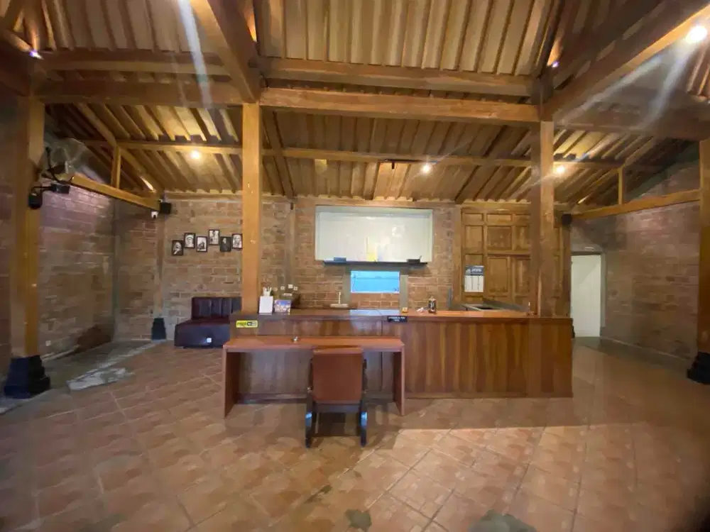 Di sewakan Bangunan usaha konsep joglo