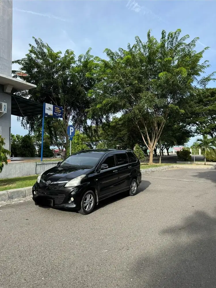 Avanza veloz luxury metic