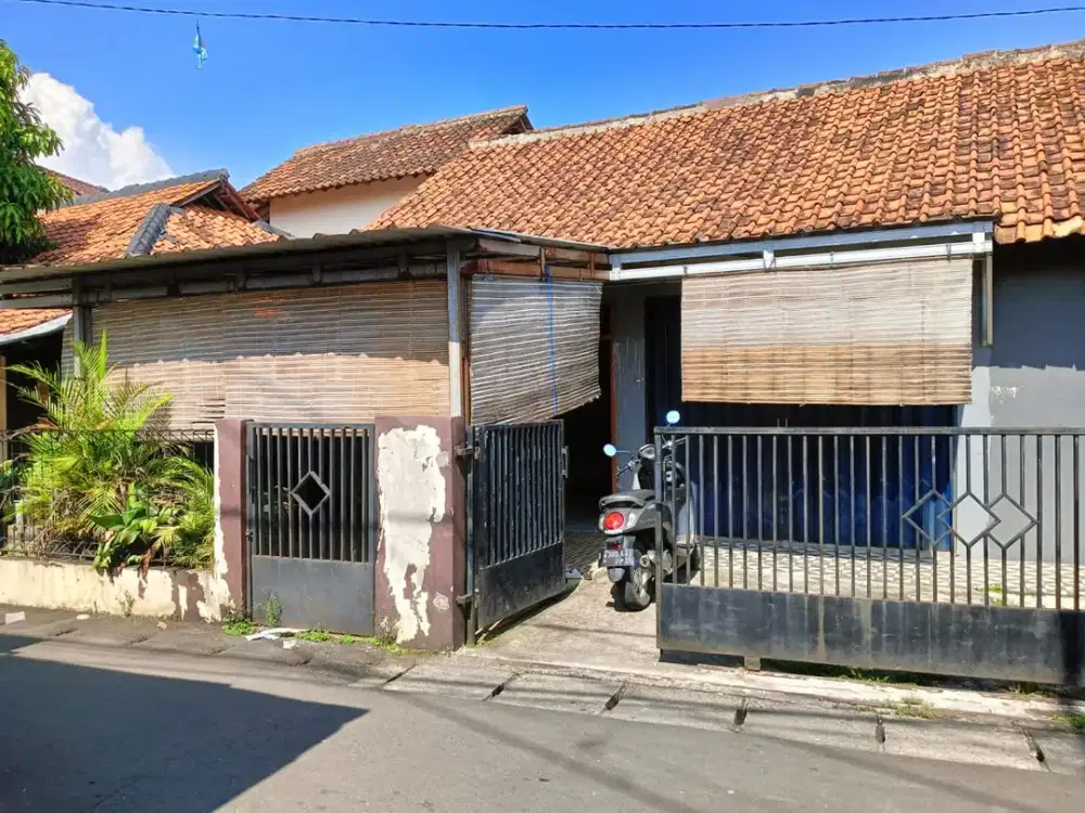 Di JUAL MURAH RUMAH PLUS WARUNG di JatiJajar Simpangan Depok