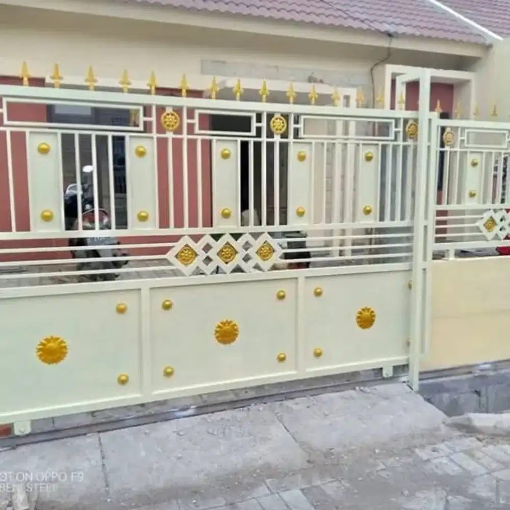 Pagar dorong besi minimalis