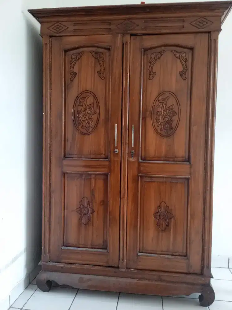 Jual cepat Lemari jati