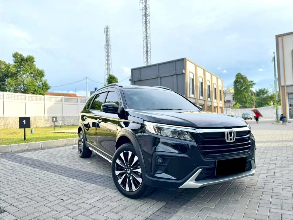 (KM 16 RIBU) Honda BRV Prestige CVT Hitam Pemakaian 2024, NIK 2023