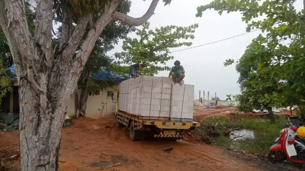 Bata ringan AXEL dan mortal rokbon tihmtbet