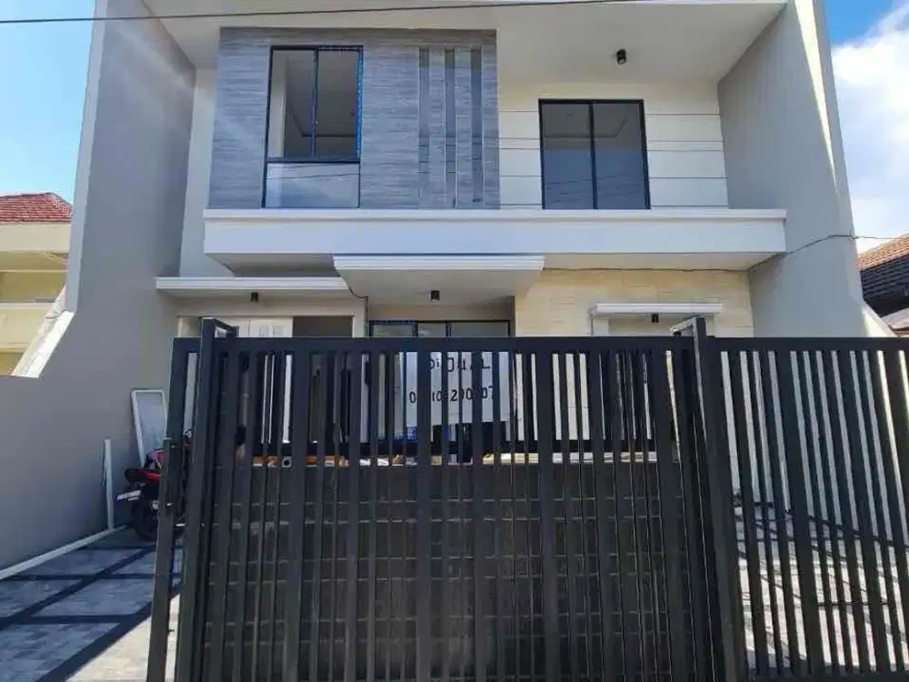 Lebar 10 baru gress‼️rumah 2 lantai Manyar kertoadi