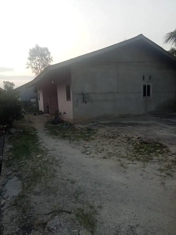 Dijual tanah beserta bangunan