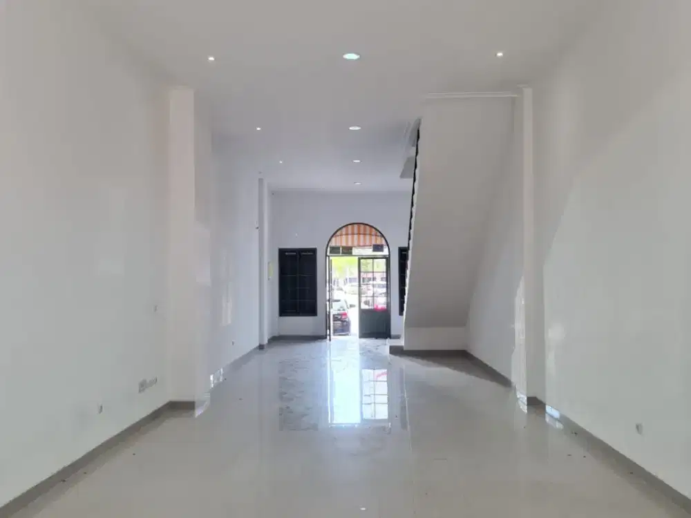 Ruko Osaka 2 muka Pik2 , murah