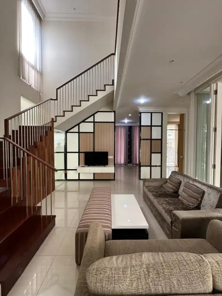 DIJUAL RUMAH DI LARIZWOOD PAKUWON INDAH GOLF FURNISH MEWAH