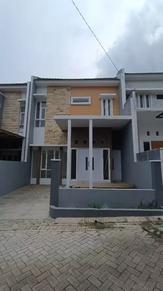 Rumah 2 Lantai Murah Area Kampus UB Luas Kamar 3 Bisa Lebih di Malang