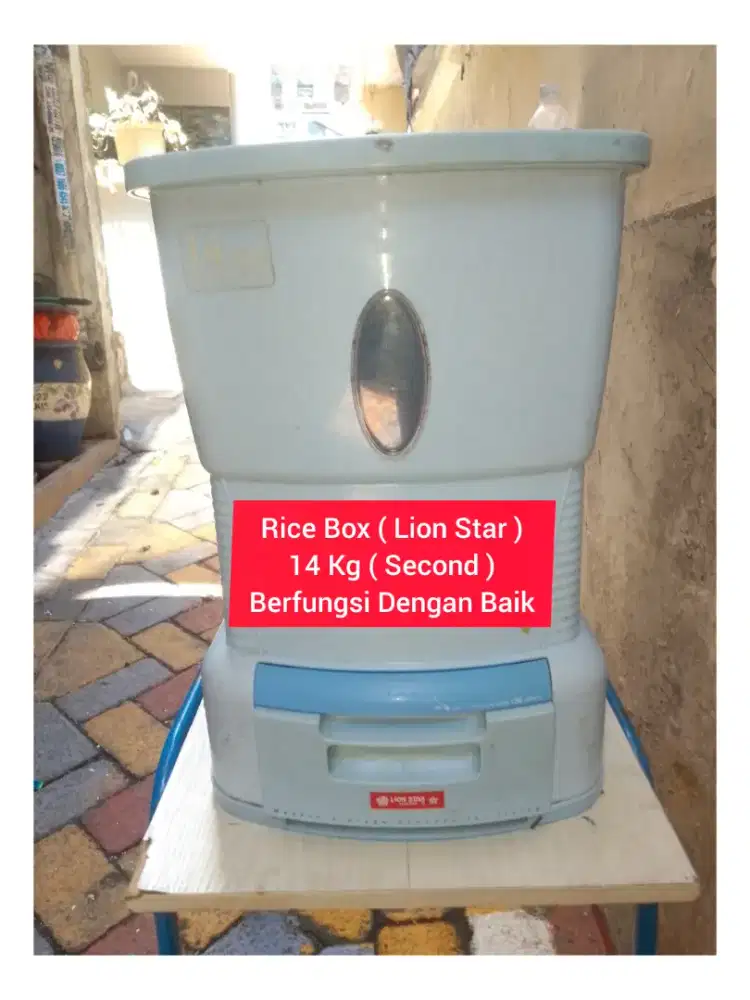 Rice Box ( Lion Star ) 14 Kg ( Second ) Gratis Senter / Kendil