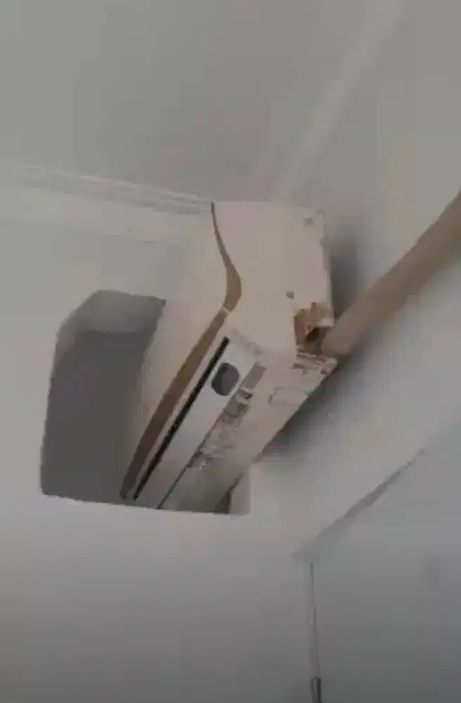 Jual Ac Merek LG Bagus masih berfungsi dingin