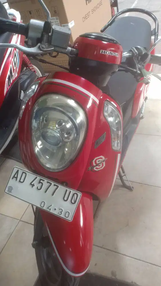 Honda Scoopy 2015