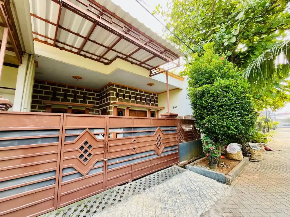 DISEWAKAN RUMAH SIAP HUNI AMAN NYAMAN PERUMNAS KARAWACI KOTA TANGERANG