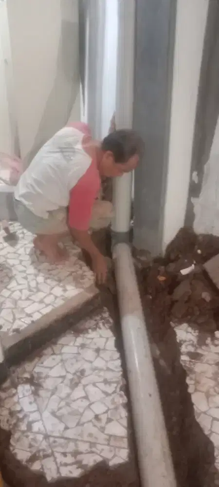 Jasa tukang banggunan harian & Borongan