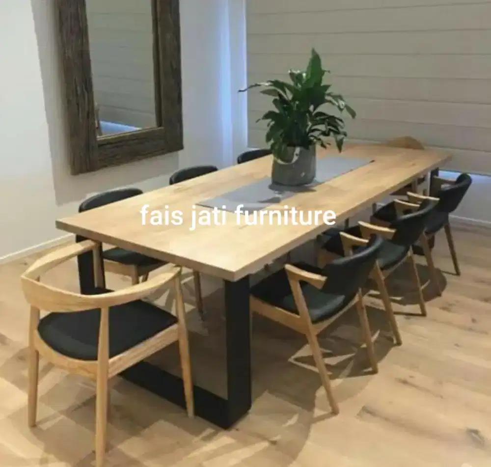 Meja makan minimalis jati