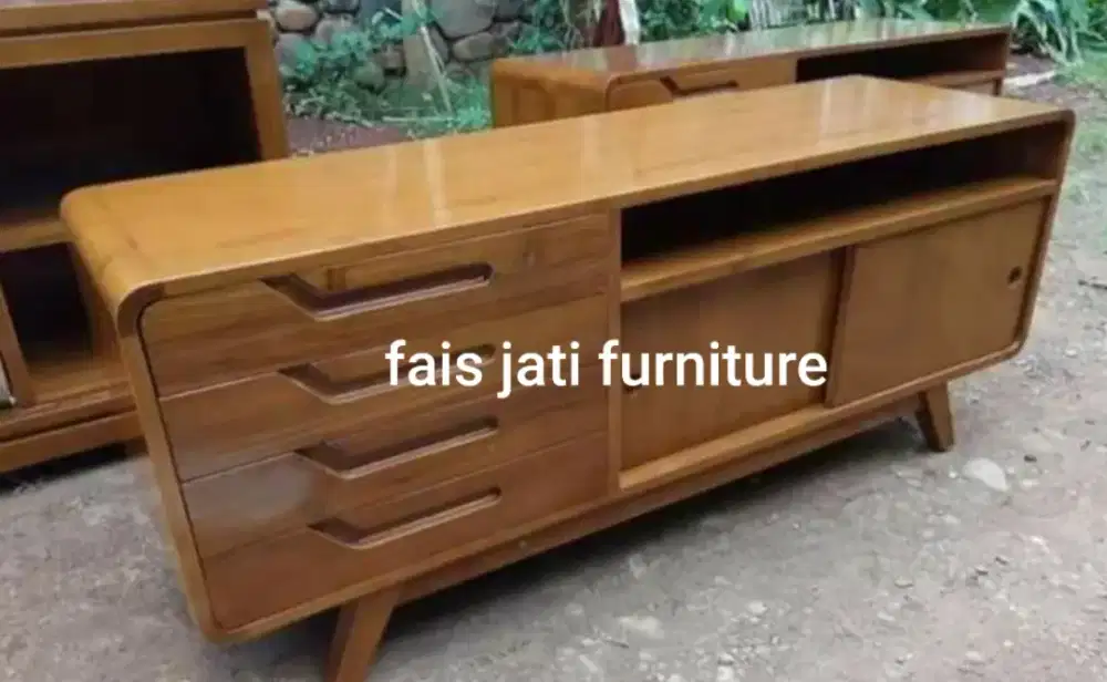 Meja TV retro minimalis