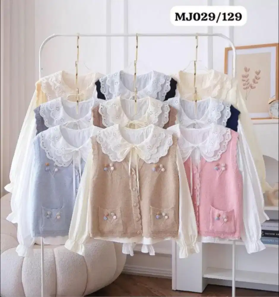 4 orang Live Streamer & Admin