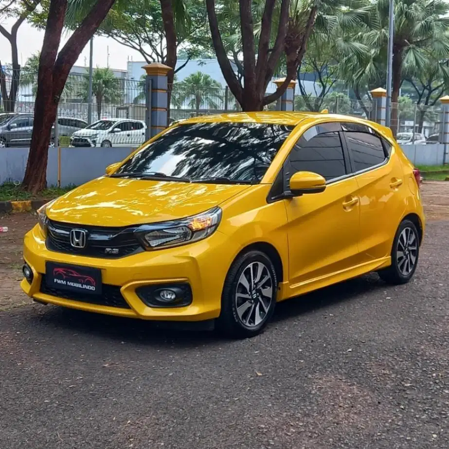 honda brio RS AT 2021 kuning