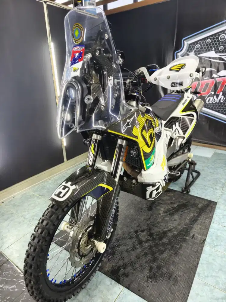 HUSQVARNA 701 DAKAR