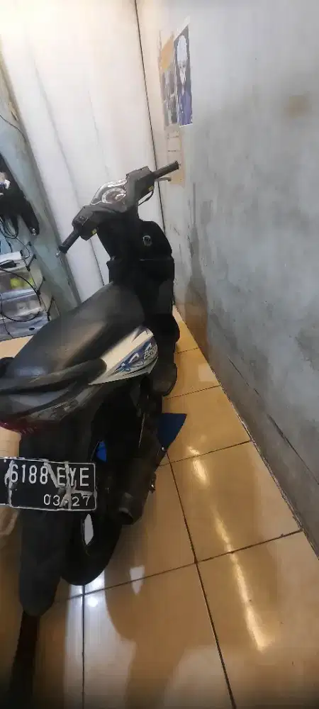 Beat 2012 biru putih