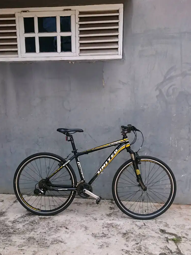 Sepeda MTB United Felipe hybrid 700