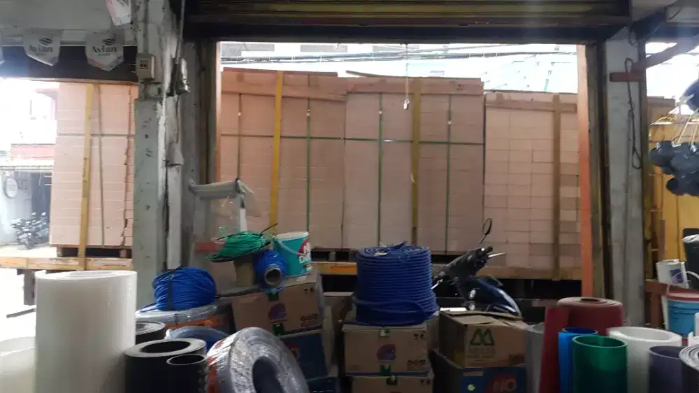 Dicari sopir untuk toko bangunan