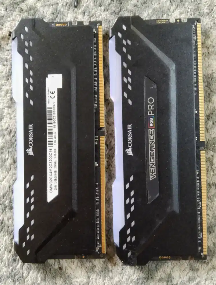 Ddr4 32GB kit Corsair vengeance RGB pro