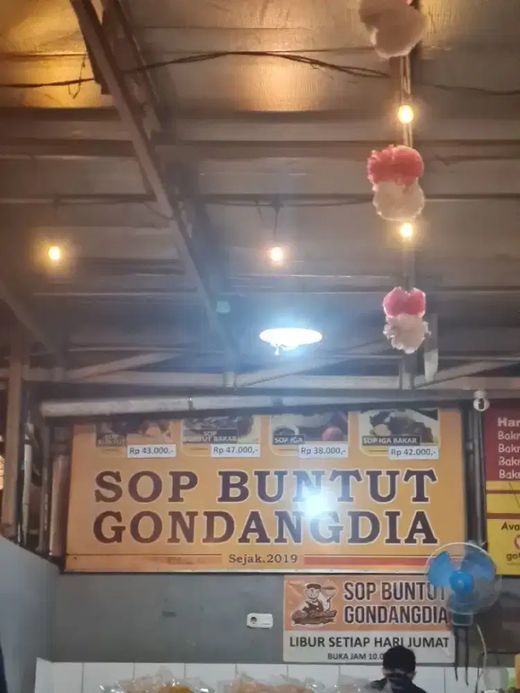 Lowongan kerja crew outlet Sop Buntut Gondangdia