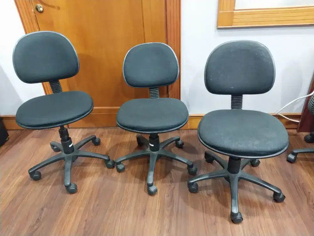 KURSI KANTOR BEKAS
