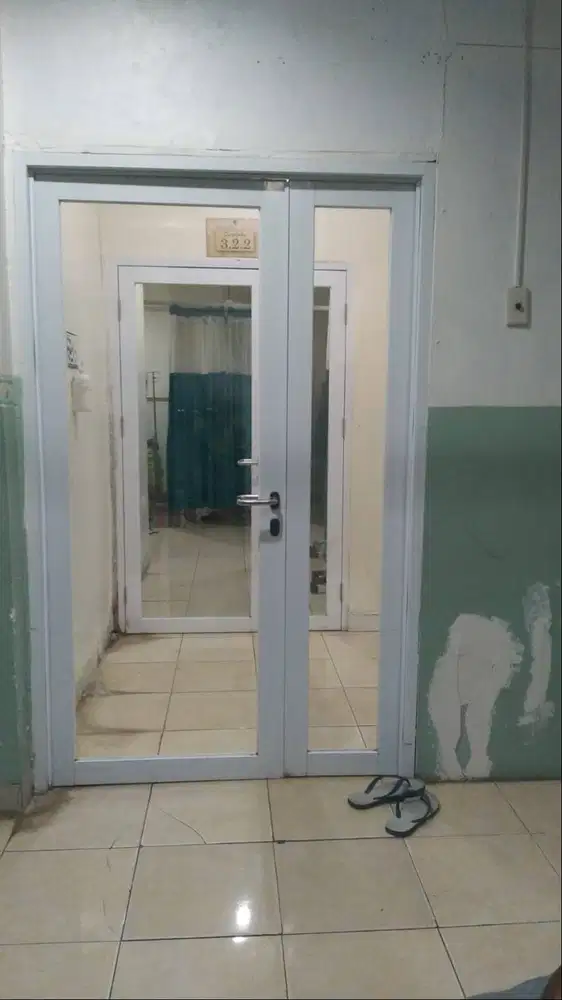 Pasang Kusen Alumunium Aluminium + Pintu + Plafon-Partisi Gypsum PVC