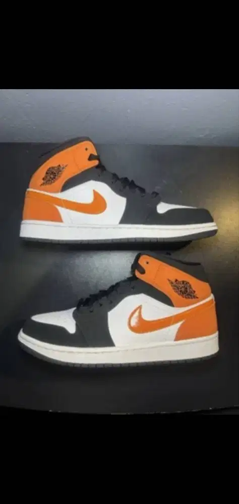 Ukuran 8.5 -AIR JORDAN 1 mid Shattered Backboard