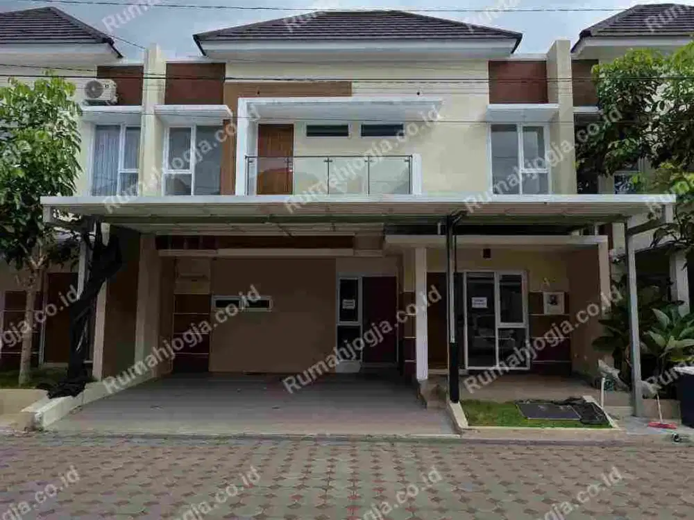 rumah 2lantai sangat strategis Banyuraden dlm perumahan