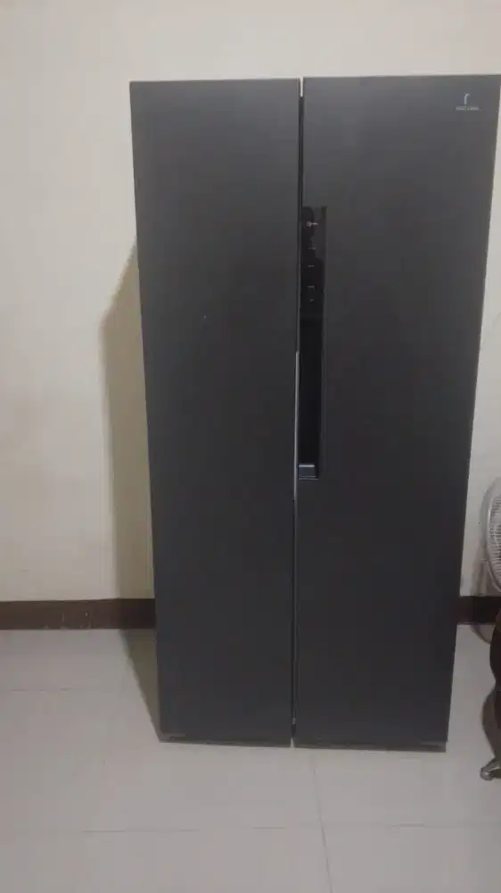 Kulkas side by side polytron