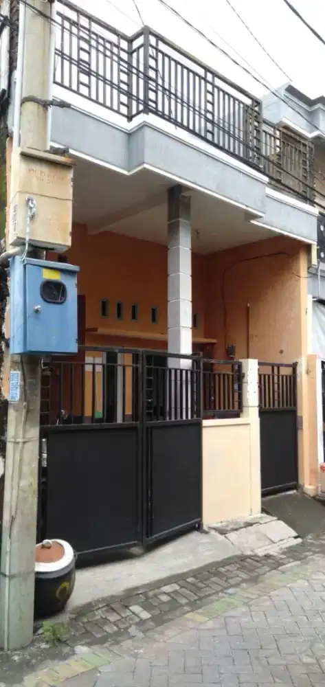 urgent nett --- Bu Cepat penawar serius rumah setro ada carport mobil