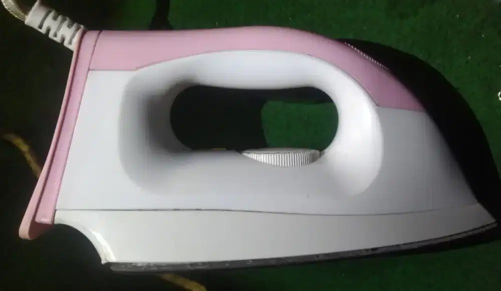 Setrika Miyako El 1000 M