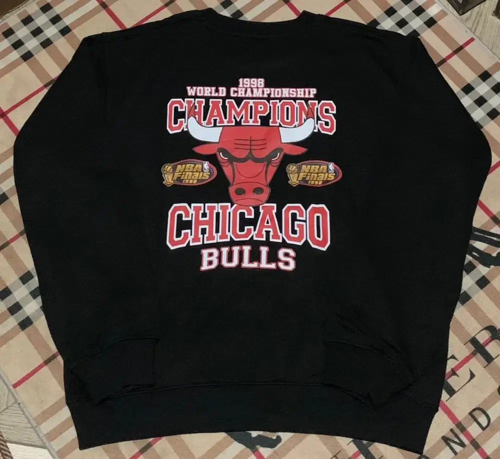 Crewneck CN chicago bulls banteng big logo