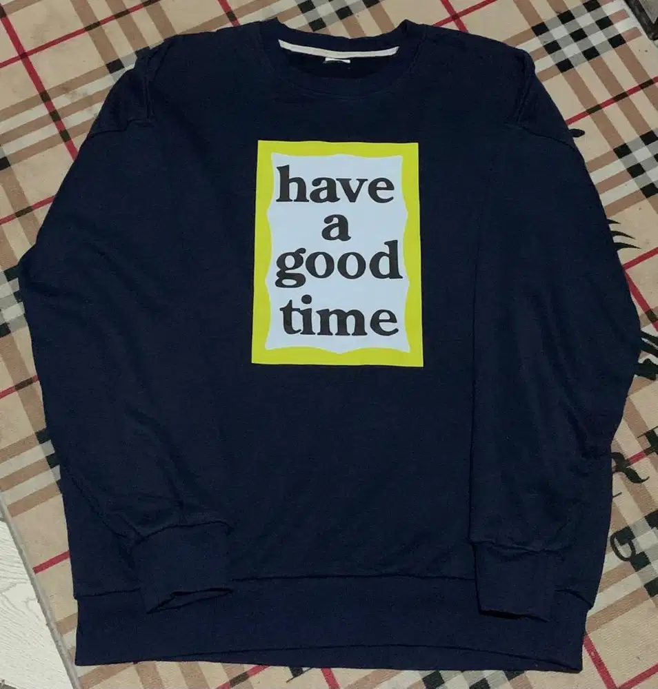 Crewneck cn Hagt big logo