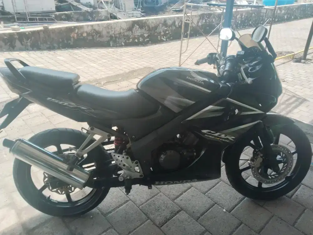 Honda CBR 150R CBU thailand