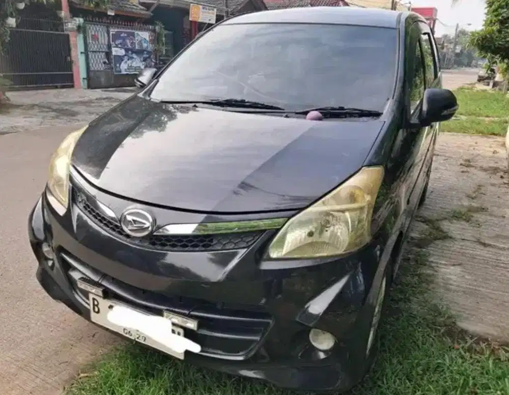 Daihatsu Xenia 1.3 R Bensin MT 2014