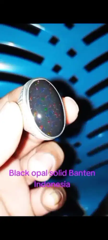 Blackopal solid Banten