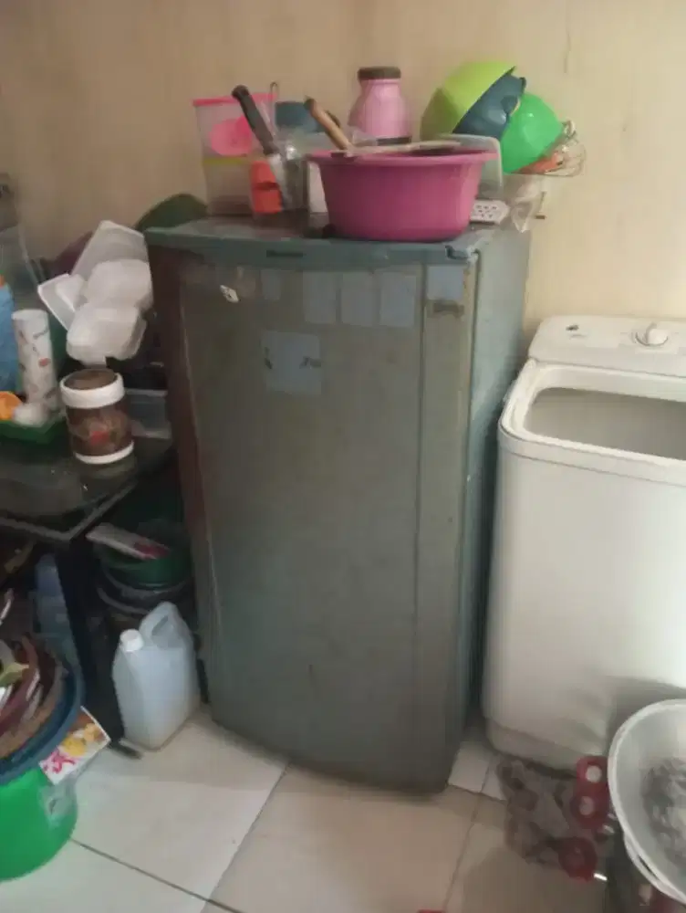 Dijual kulkas Sharp 1 pintu