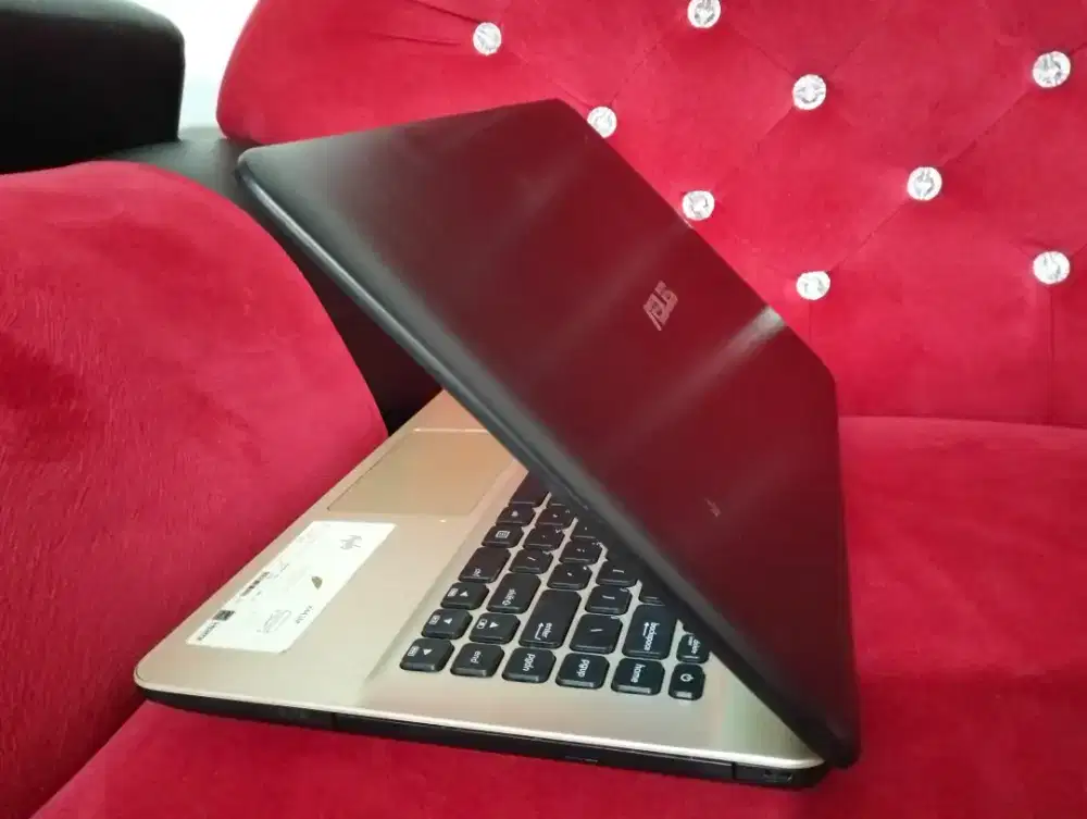 Asus x441ma Intel n4020 generasi 10 RAM 4 ddr4 hdd1tb win 11