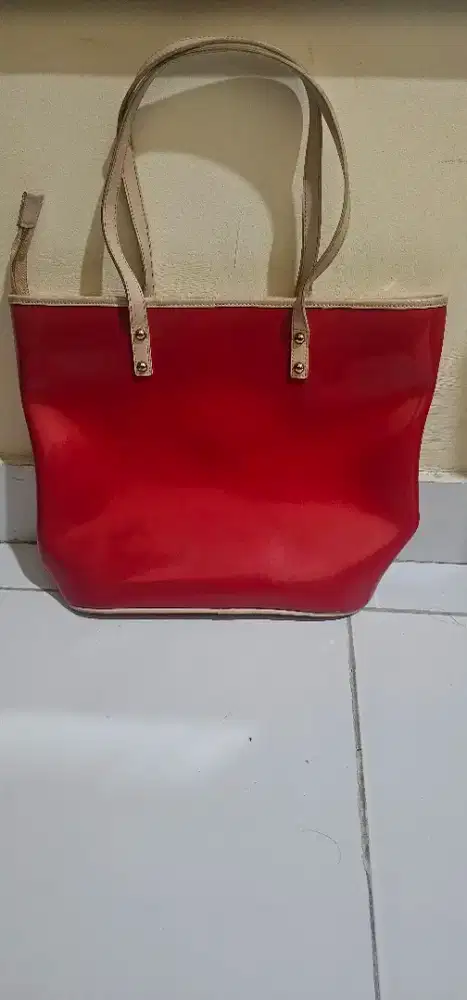 Tas merah cabe kulit sintestis